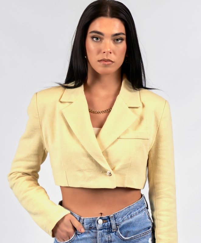 Akalia Adriana Cropped Blazer In Yellow