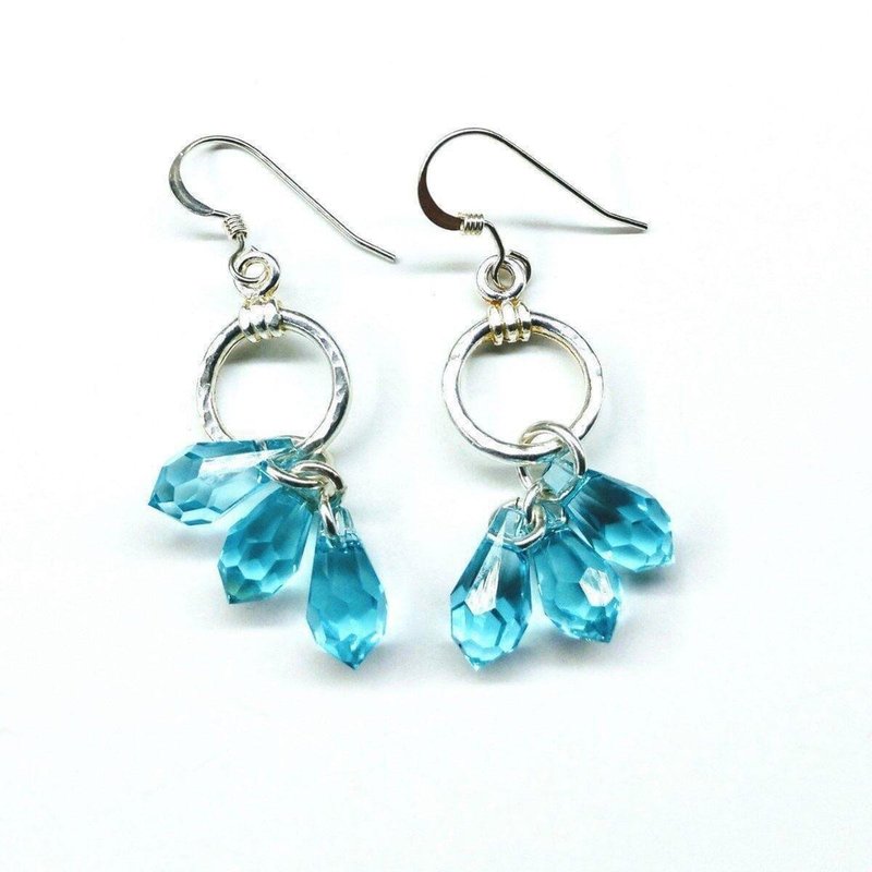 Alexa Martha Designs Sterling Silver Hammered Aqua Crystal Cascading Drop Earrings In Blue