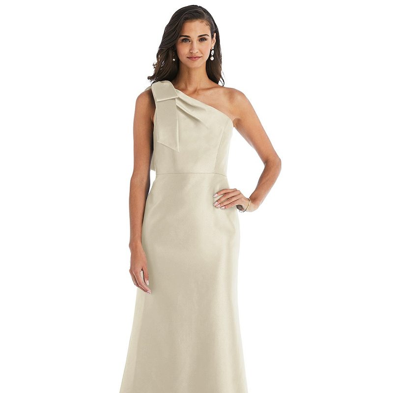 Alfred Sung Bow One-shoulder Satin Trumpet Gown In Grey