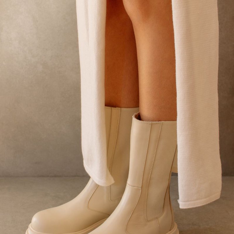 Alohas All Rounder Boot In White
