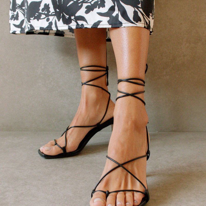 Alohas Bellini Leather Sandals In Black