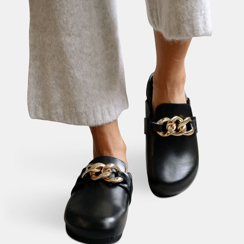 Shop Alohas Fireplace Chain Clogs In Black