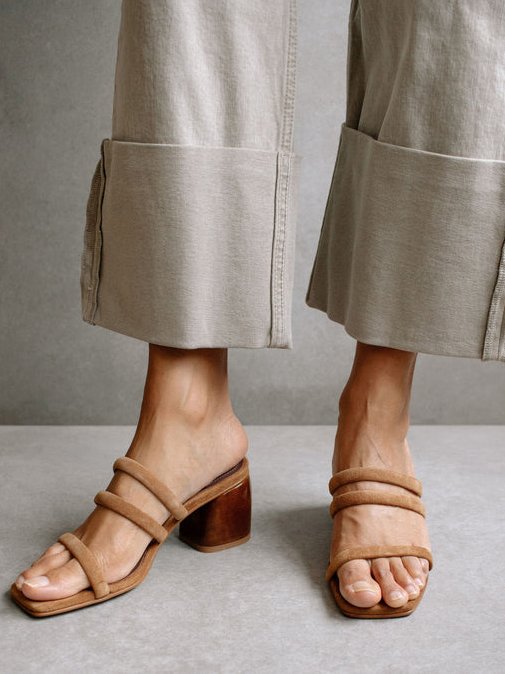 Alohas Indiana Sandal In Brown