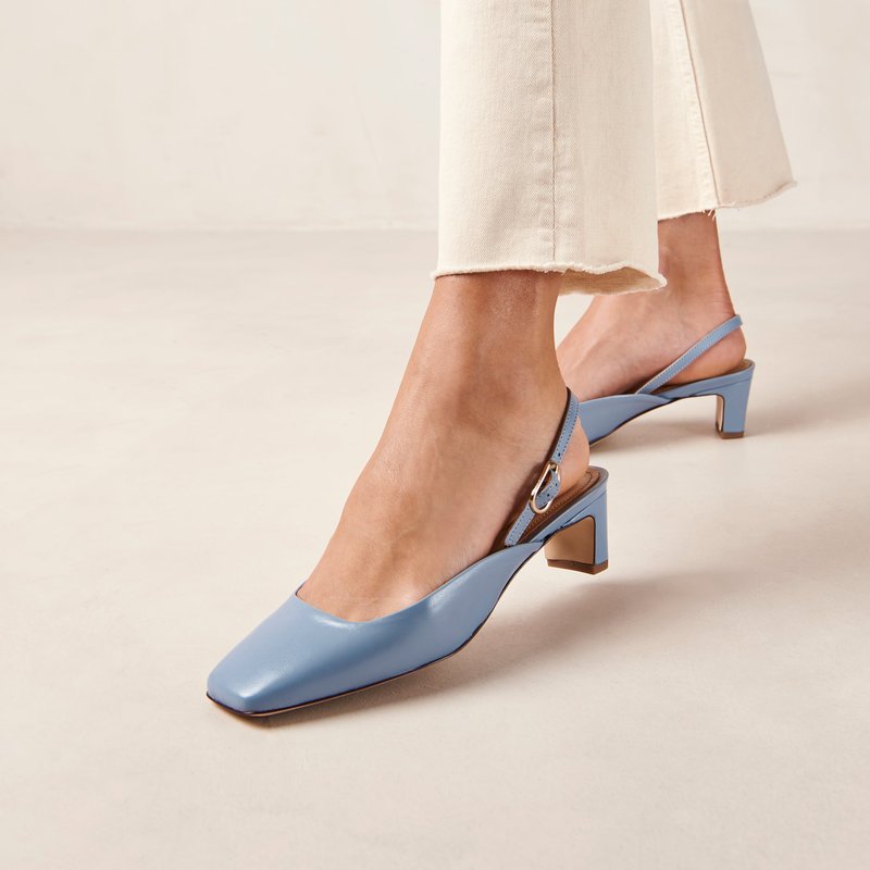Alohas Lindy Leather Pumps In Blue