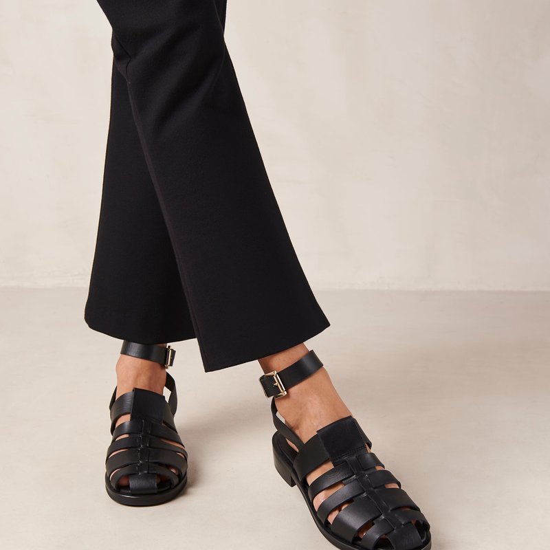 Alohas Perry Leather Sandals In Black