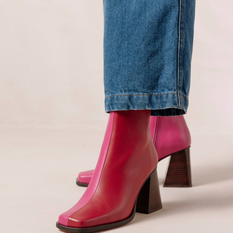 Alohas South Bicolor Boots In Red
