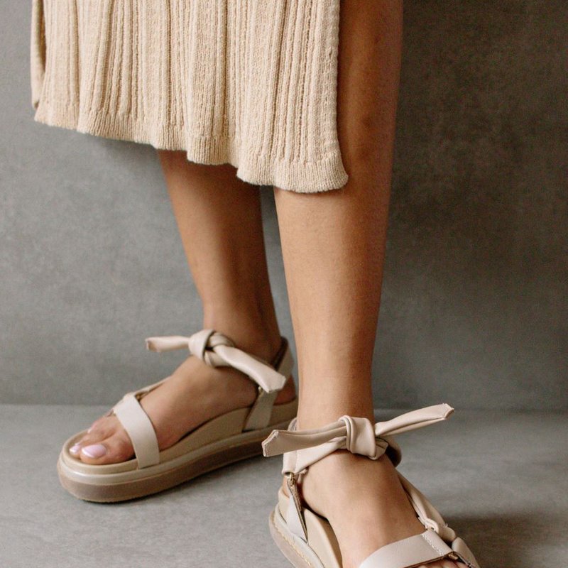 ALOHAS TIED TOGETHER FLAT SANDALS