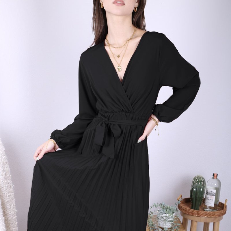 Anna-kaci Surplice Neck Pleated Dress In Black
