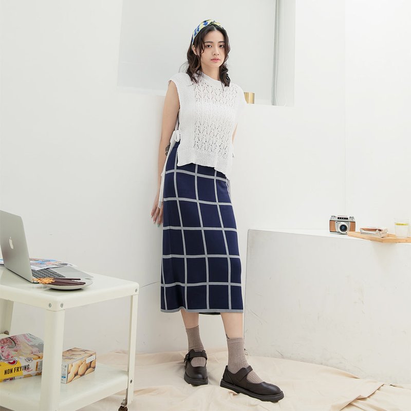 At The Venue Artemisia Plaid Skirt In Blue