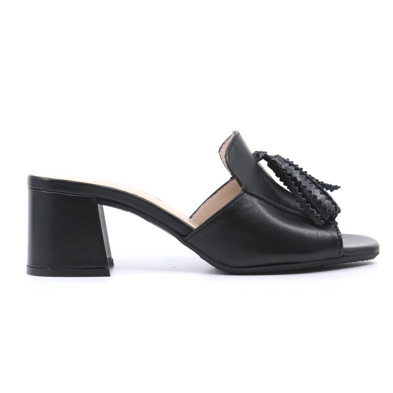 Shop Ateliers Women's Decker Heels In Black