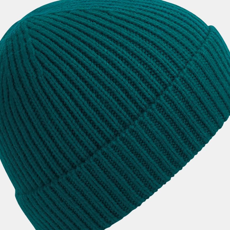 Beechfield Engineered Knit Ribbed Beanie In Green