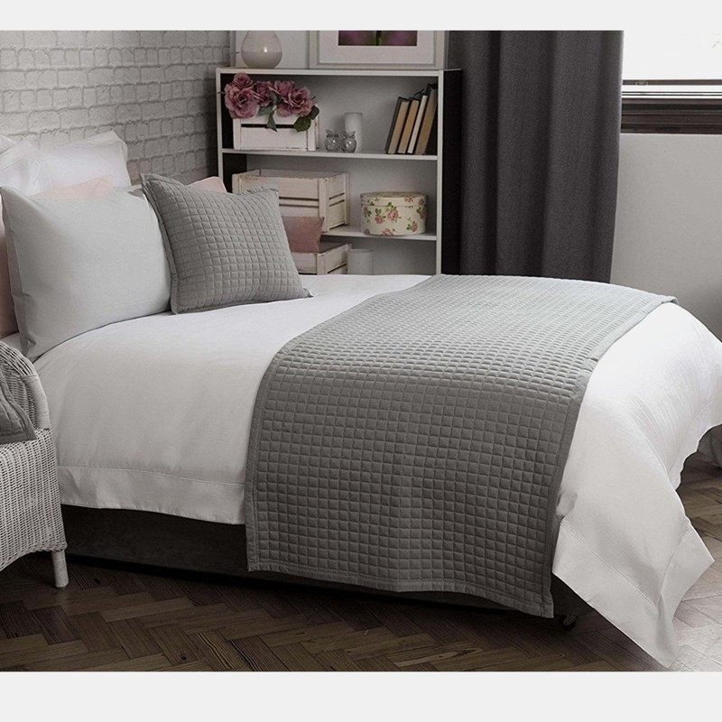 Belledorm Crompton Quilted Bed Runner (gray) (one Size) (one Size) In Grey