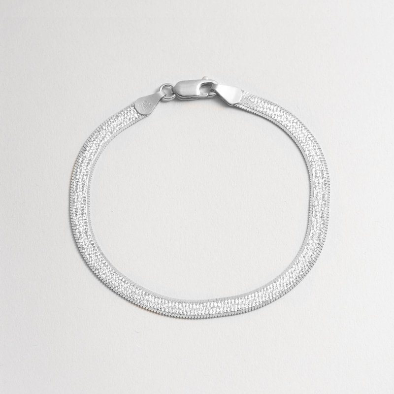 Bonheur Jewelry Cassie Thick Silver Chain Bracelet In Grey