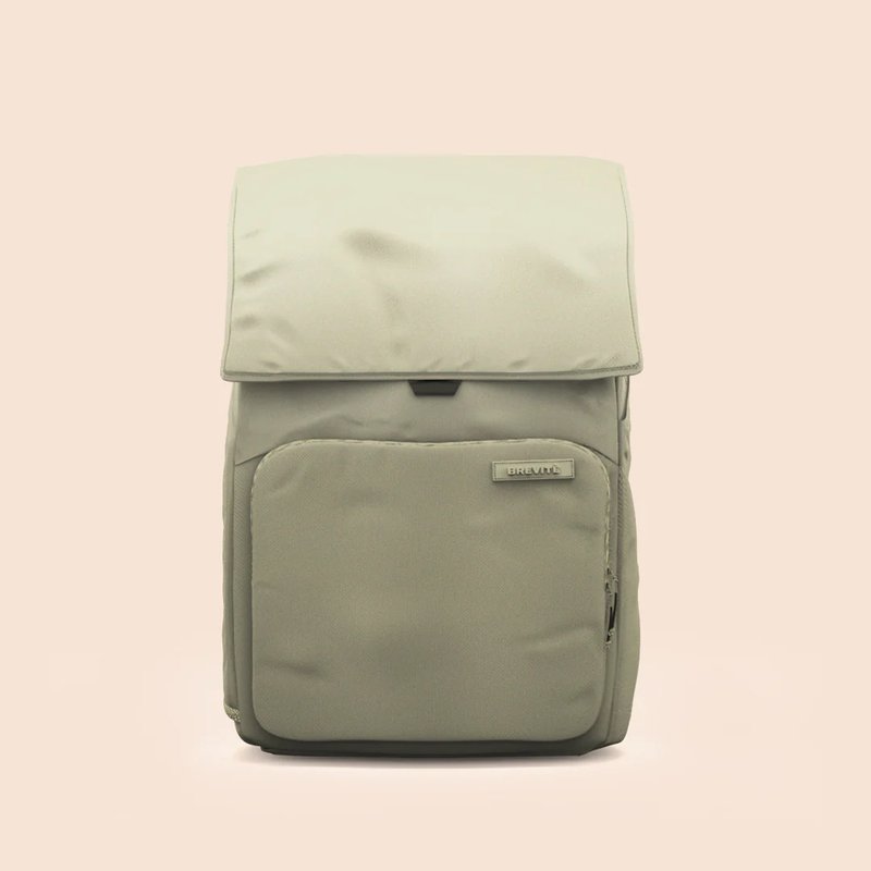 Brevitē The Daily Backpack In Green
