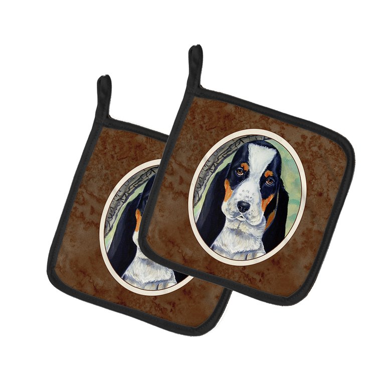 Basset Hound on the branch Pair of Pot Holders