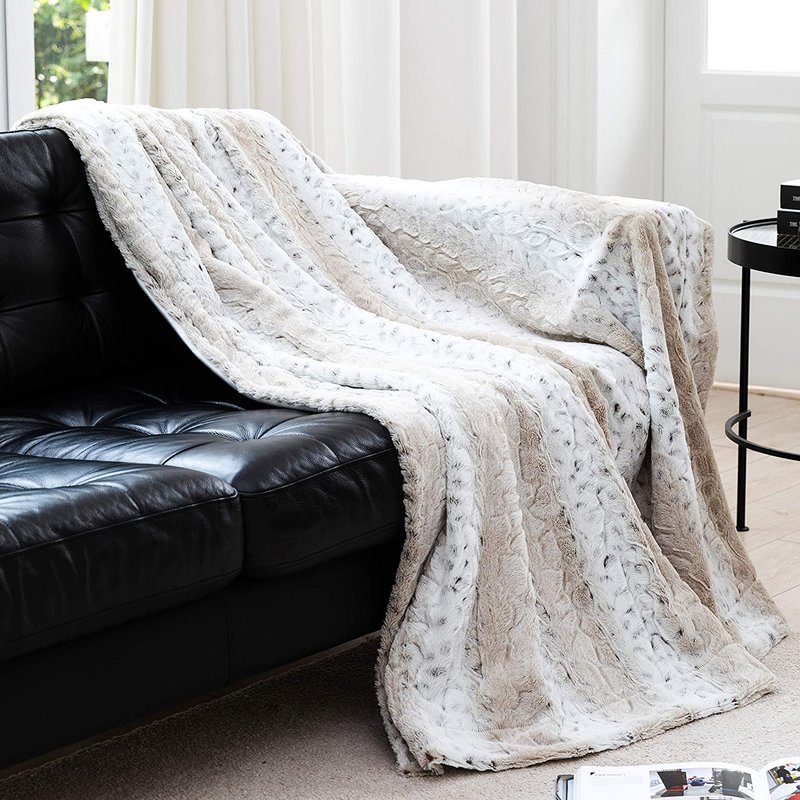 Cheer Collection Embossed Faux Fur Throw Blanket In White
