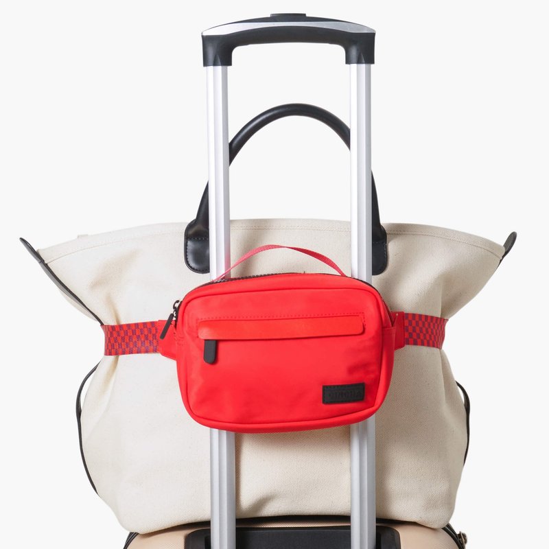 Cincha Travel Travel Belt Bag In Red