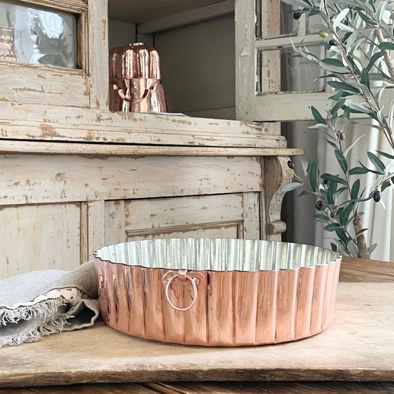 Coppermill Kitchen Vintage Inspired Cake Pan