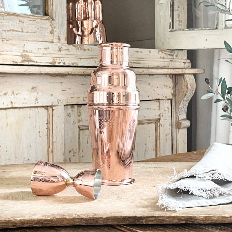 Coppermill Kitchen Vintage Inspired Cocktail Shaker & Jigger In Pink