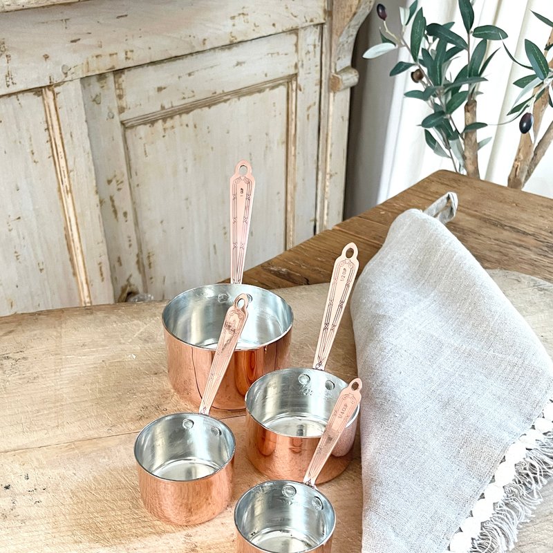 Coppermill Kitchen Vintage Inspired Measuring Cups In Pink