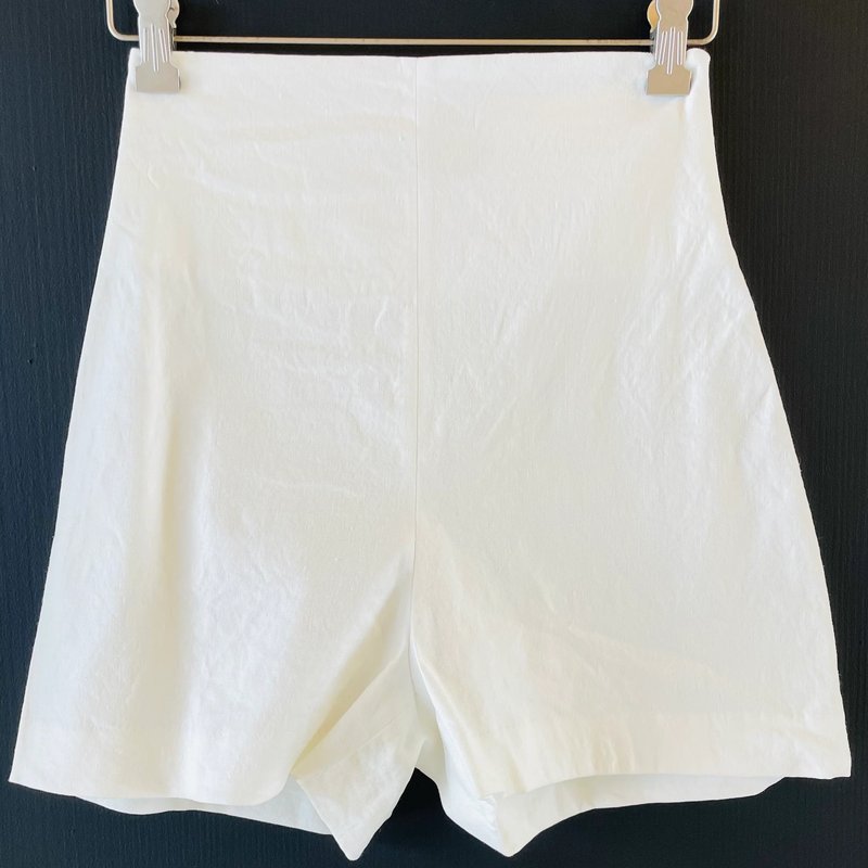 Cortana Candela Stretch Linen Shorts In White