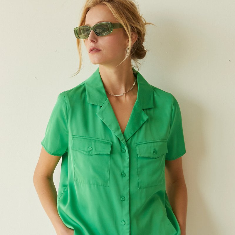 Crescent Lesli Satin Short Sleeve Shirt In Green