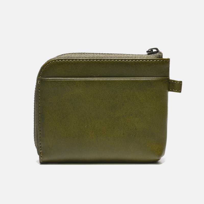 Curated Basics Zippered Leather Wallet In Green