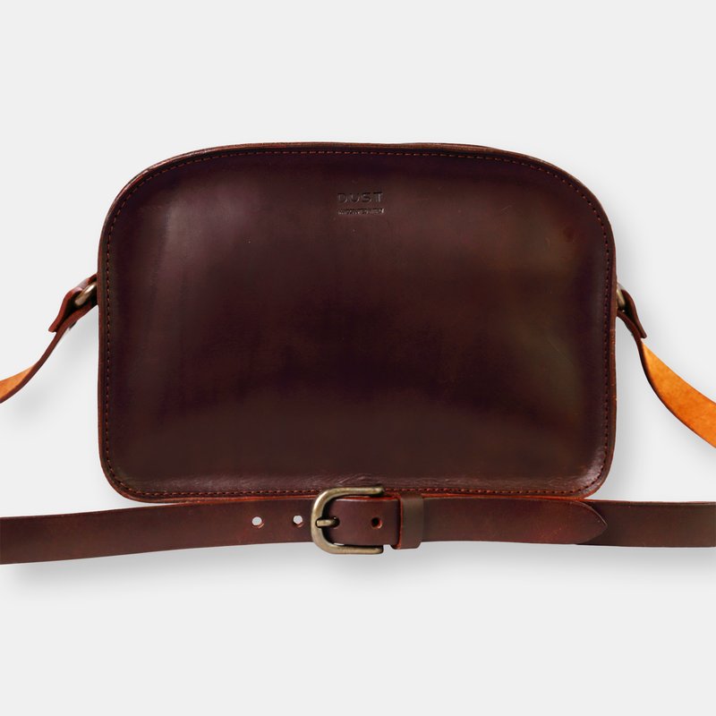 Shop The Dust Company Mod 133 Messenger Bag In Cuoio Havana In Brown