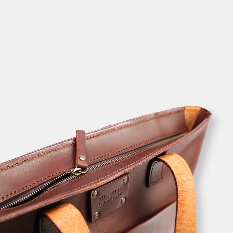 Shop The Dust Company Mod 147 Tote In Cuoio Havana In Brown