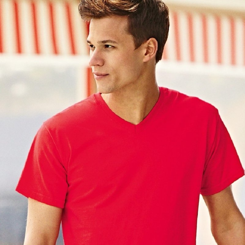 Shop Fruit Of The Loom Mens Valueweight V-neck T-short Sleeve T-shirt (red)