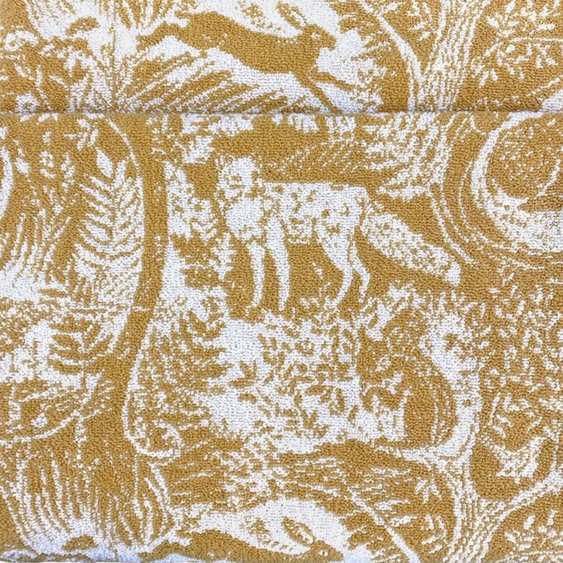 Furn Winter Woods Animals Jacquard Bath Towel In Yellow