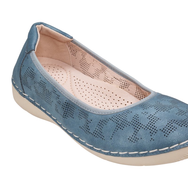 Shop Gc Shoes Kiana Navy Flat Sandals In Blue