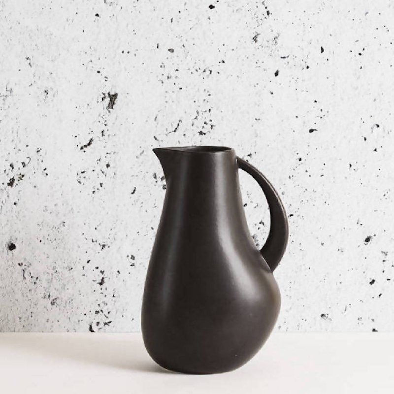 Shop Gharyan Stoneware Stoneware Pitcher | Kuduo 64 oz In Grey