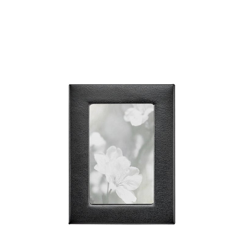 Graphic Image 4" X 6" Leather Studio Frame In Black