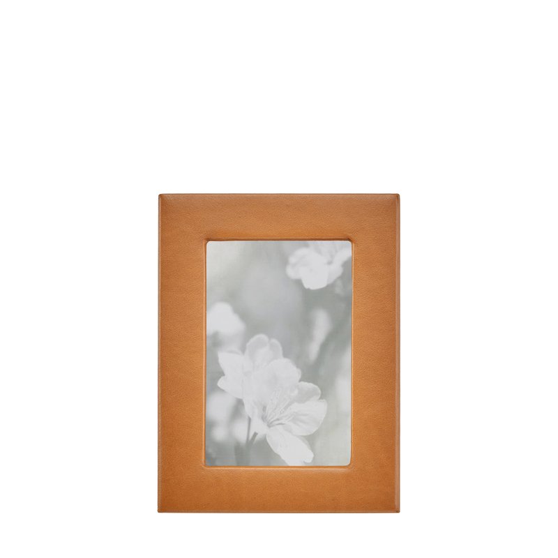 Graphic Image 4" X 6" Leather Studio Frame In Brown