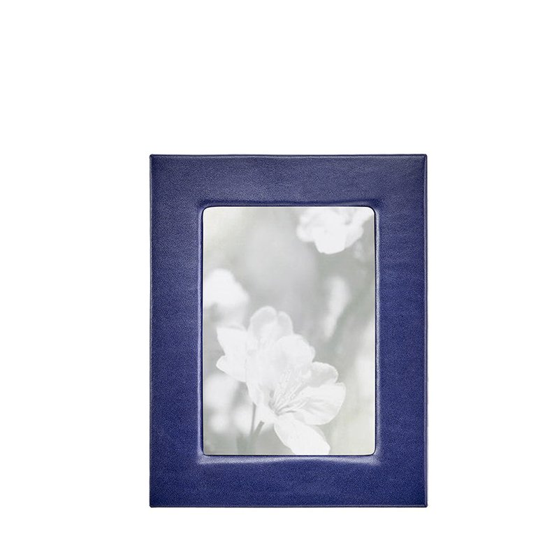 Graphic Image 5" X 7" Leather Studio Frame In Blue