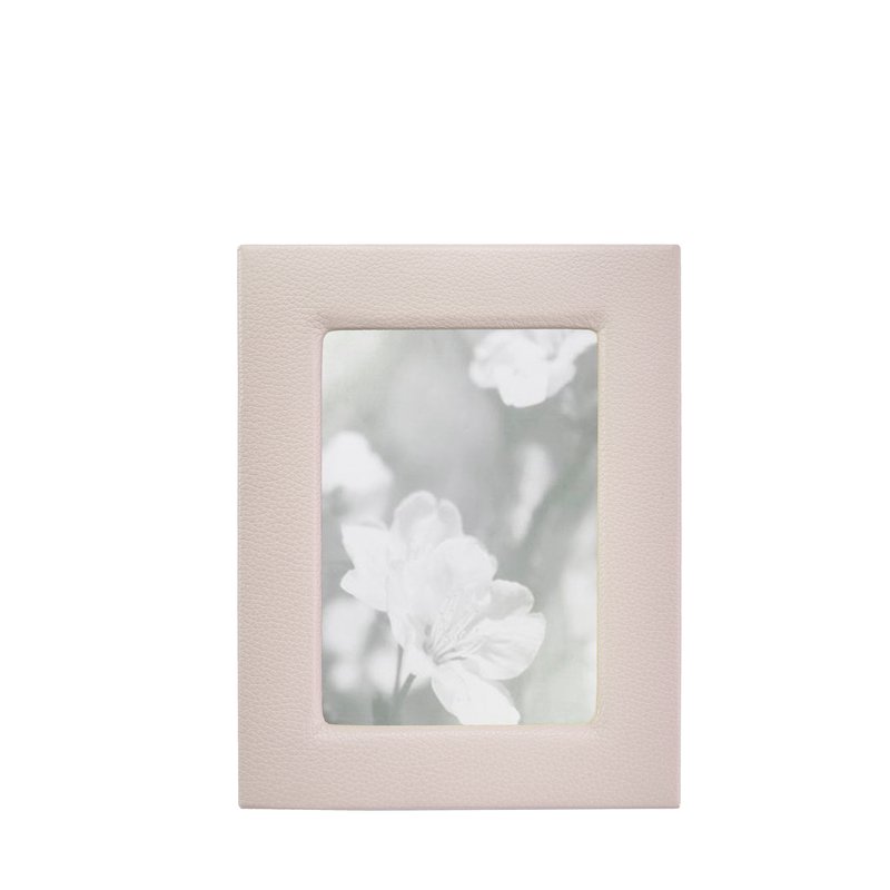 Graphic Image 5" X 7" Leather Studio Frame In Pink