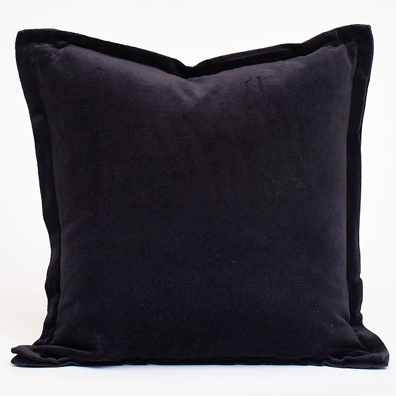Harkaari Plain Velvet Throw Pillow With Lip Flange Trim In Black