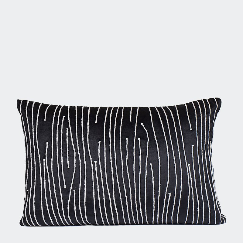 Harkaari Rope Line Design Throw Pillow In Black