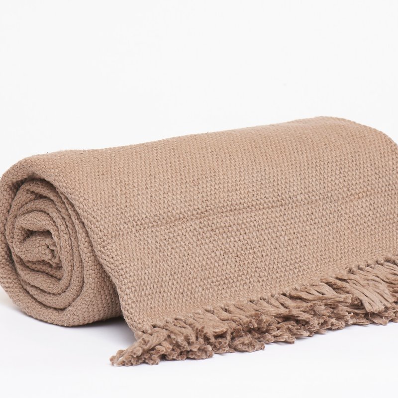 Harkaari Thick Cotton Throw With Fringe Ends Blankets In Brown