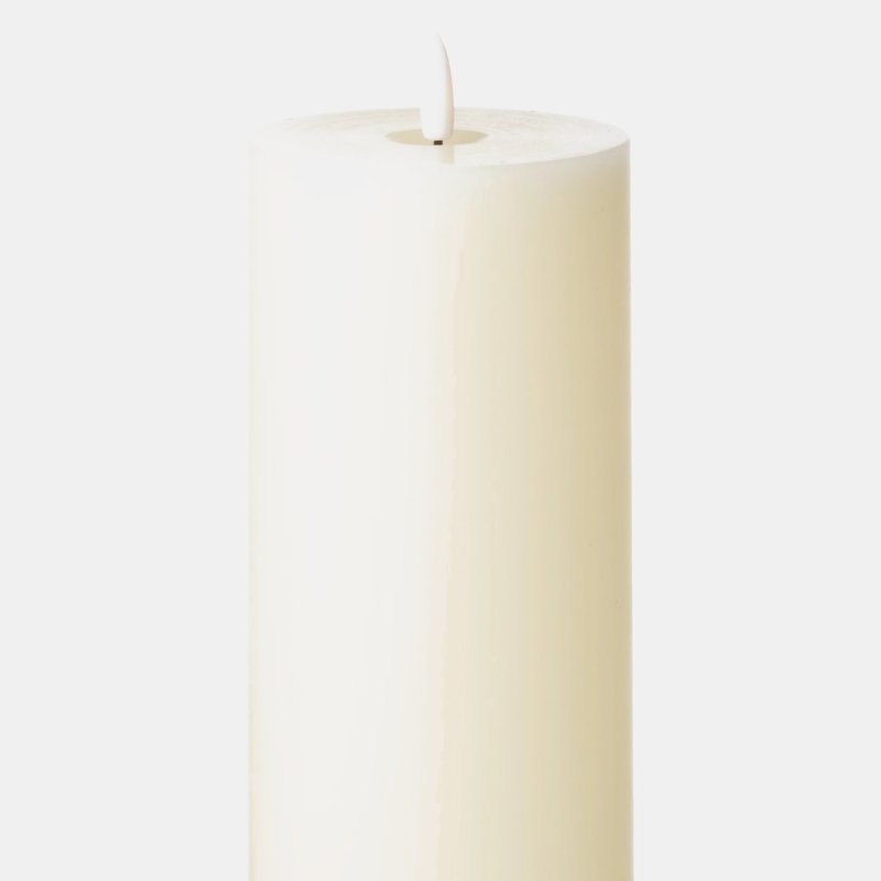 Hill Interiors Luxe Collection Natural Glow 3.5 X 9 Led Ivory Candle In White