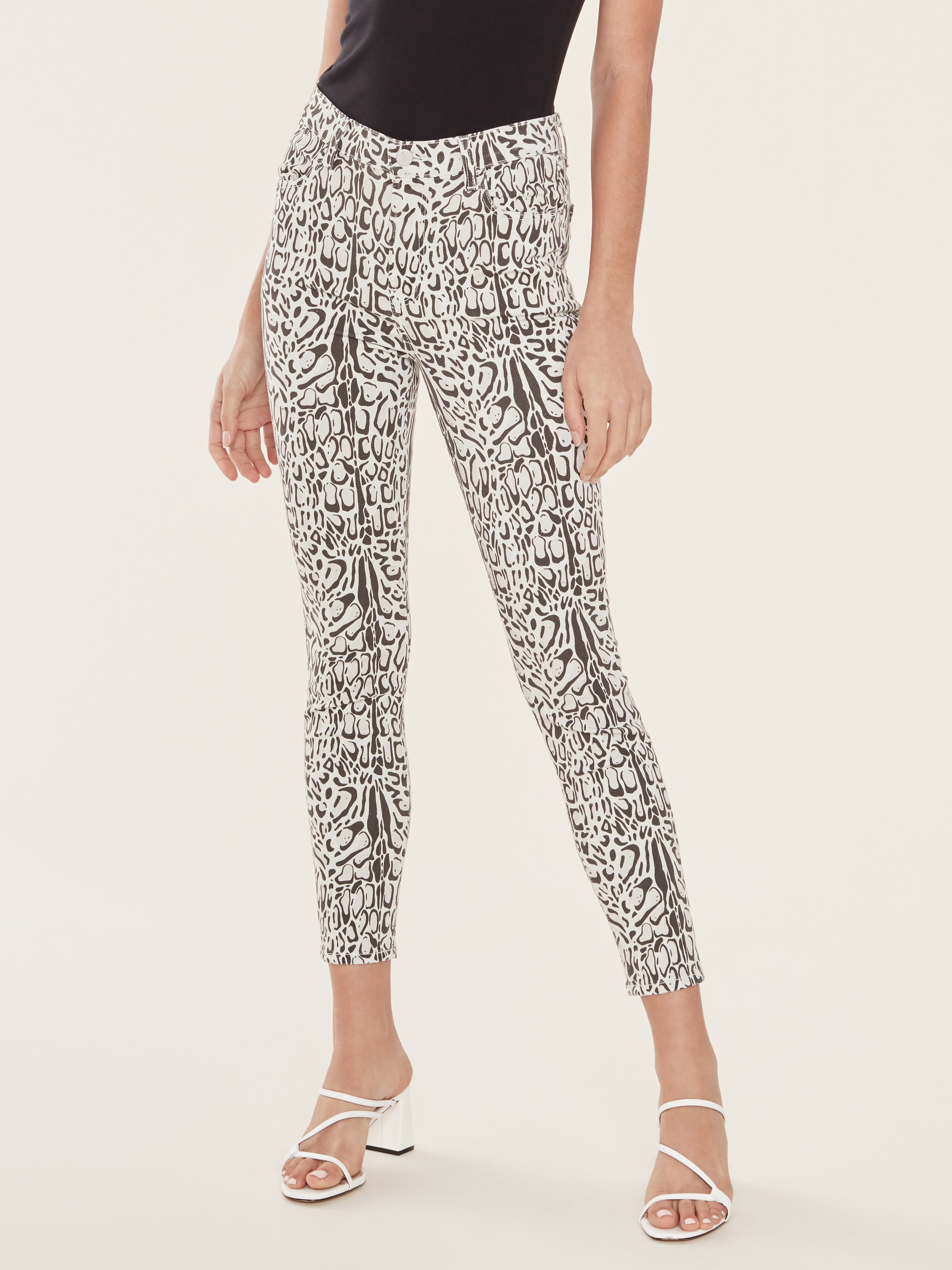 J Brand Alana High Rise Cropped Skinny Jeans In Moonbeam Clouded Leopard