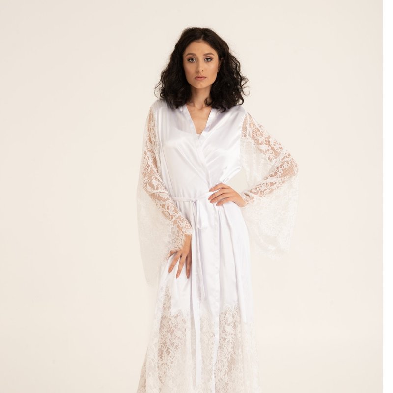 Kâfemme Delicata Bridal Robe And Nightgown Set In White