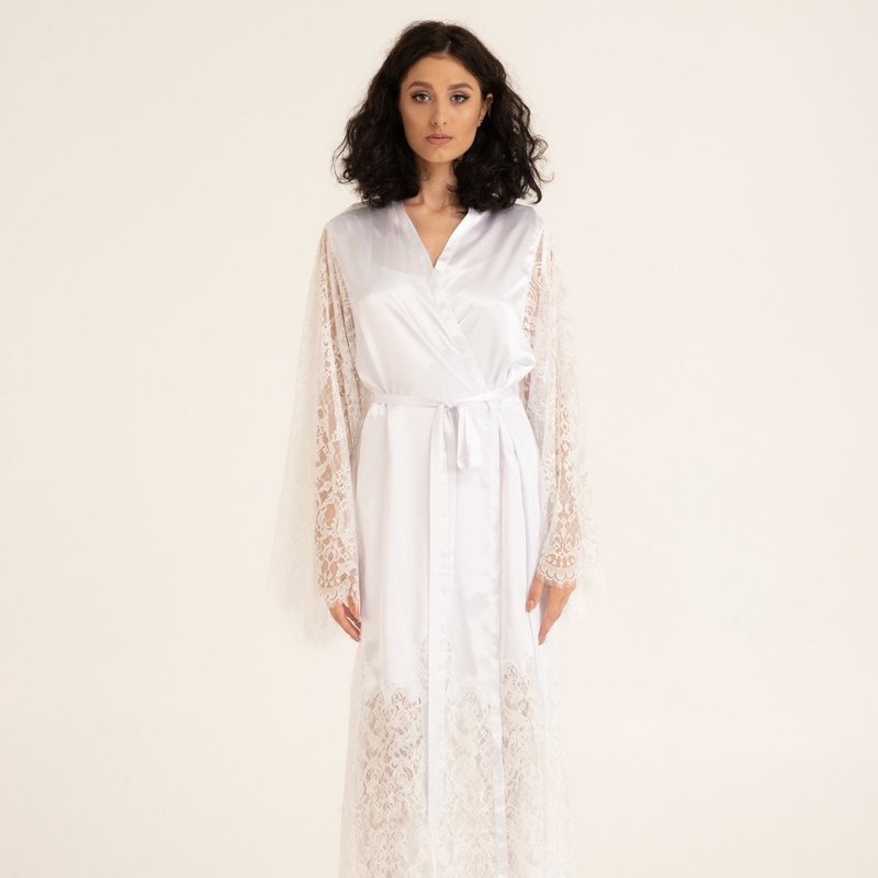Shop Kâfemme More Than A Woman Robe And Nightgown Set In White