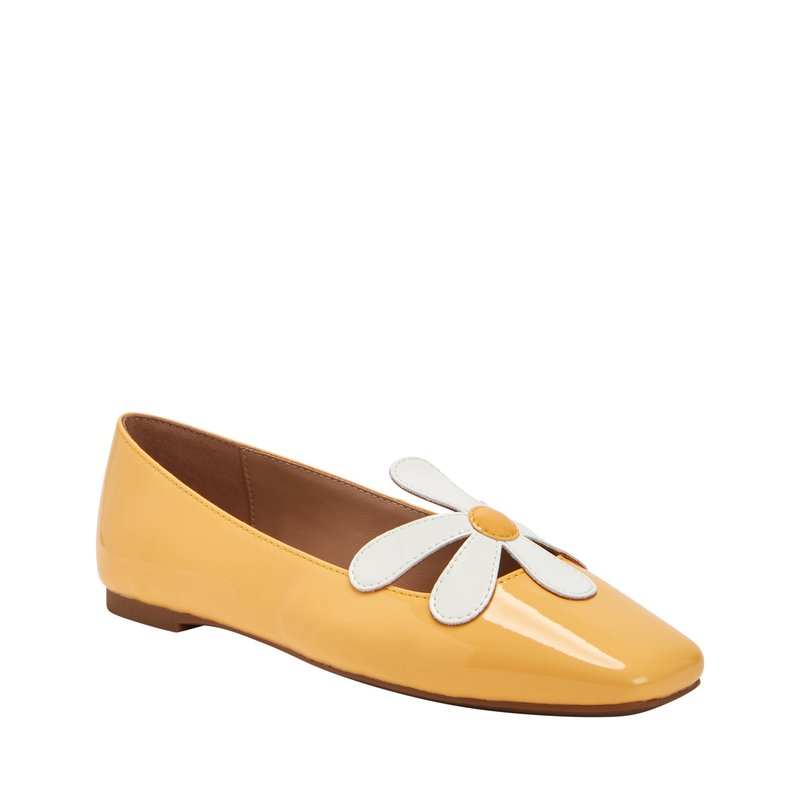 Shop Katy Perry The Evie Daisy Flat In Yellow