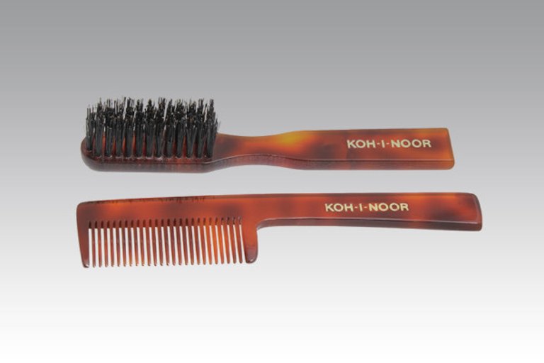 Jaspè Mustache and Beard Boar Hair Brush & Comb Set