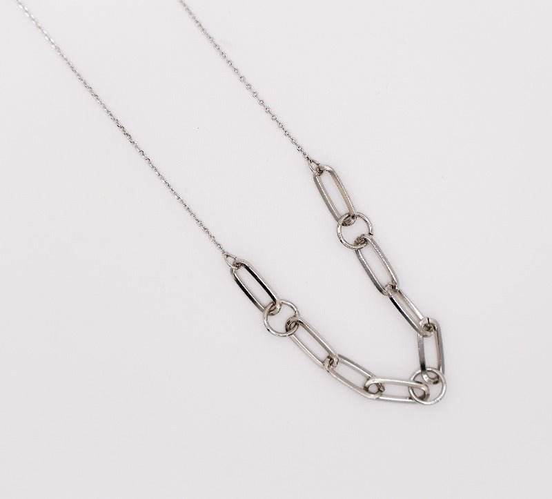 Le Réussi Silver Serenity Chain Necklace In Metallic