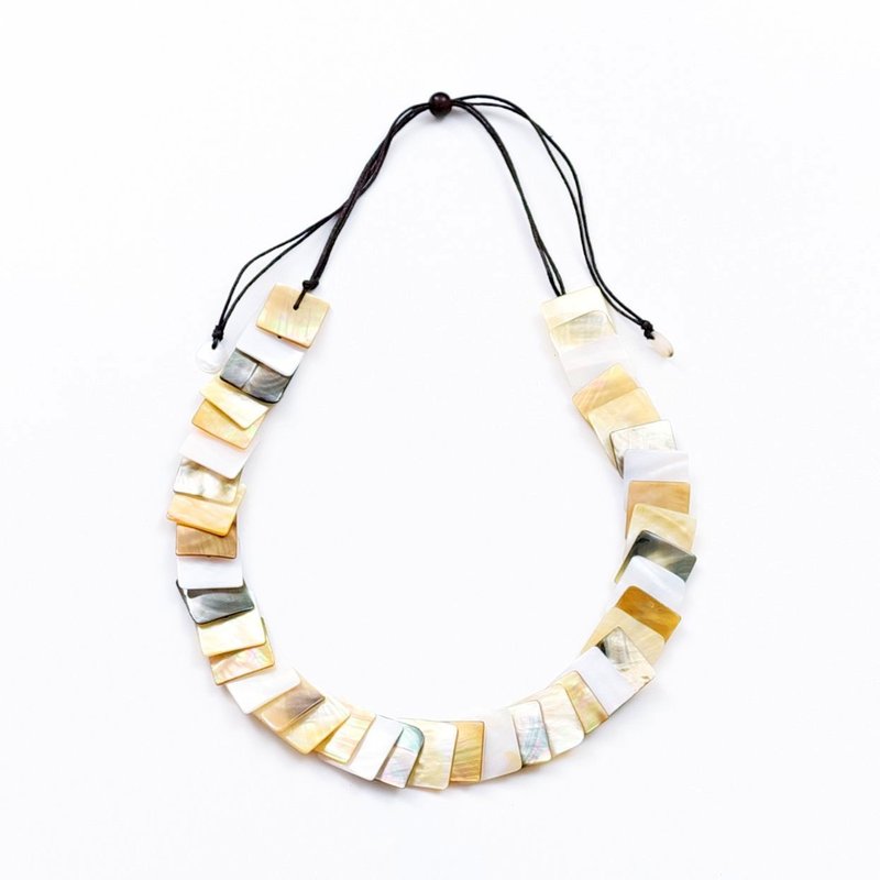 Likha Mother Of Pearl Squares Necklace In Grey