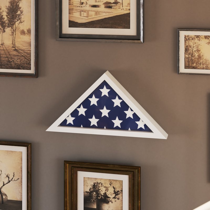 Merrick Lane Sabore White Solid Wood Military Memorial Flag Display Case For 9.5' X 5' American Veteran Flag