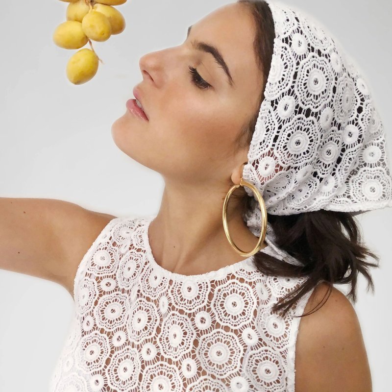 Miguelina Martina Lace Headscarf In White